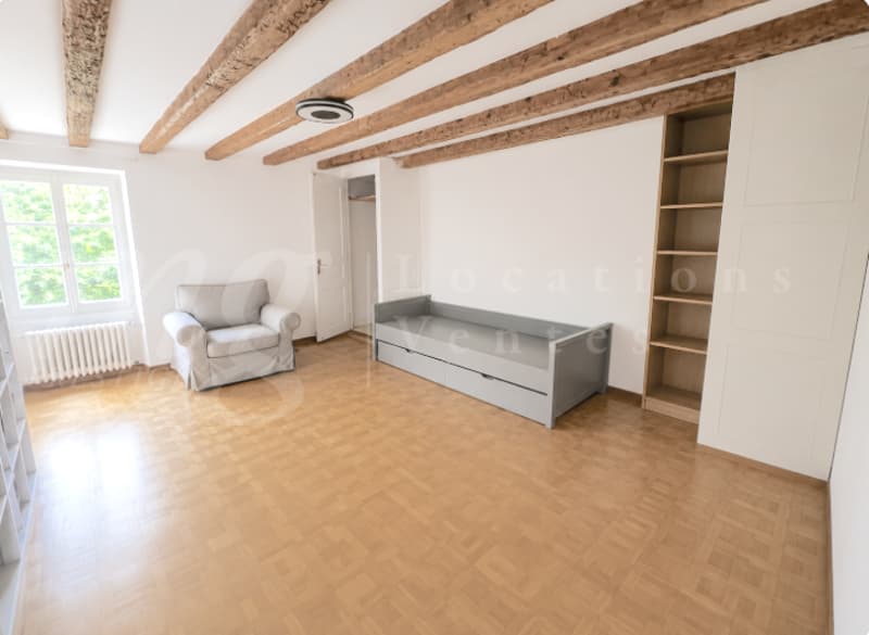 APPARTAMENTO FAMILIARE MOLTO GRANDE DI 8 LOCALI CON GIARDINO - VISTA LAGO PARZIALE (12)