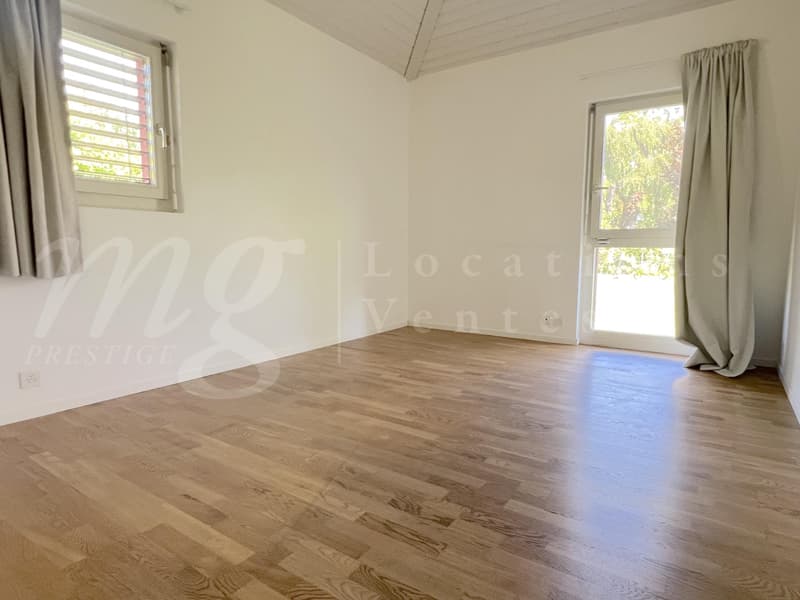 PRACHTHAFTES EINFAMILIENHAUS MIT 250 m2 WOHNFLÄCHE - BEZAUBERNDER UMGEBUNGSGARTEN - BAUMBESETZT - UND RUHIG 1100 m2 (6)