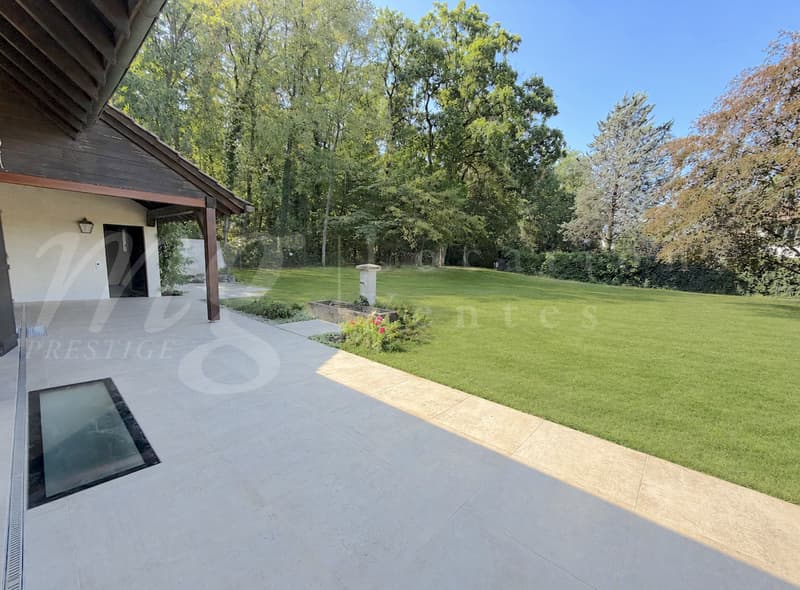 TRES BELLE ET GRANDE MAISON INDIVIDUELLE DE 9 PIECES - 5 CHAMBRES - PISCINE (2)
