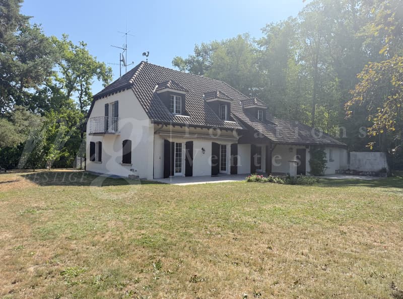 TRES BELLE ET GRANDE MAISON INDIVIDUELLE DE 9 PIECES - 5 CHAMBRES - PISCINE (1)