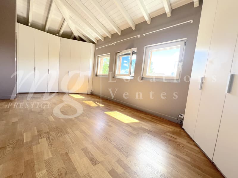 SUPERBE MAISON INDIVIDUELLE DE 250 m2 hab - RAVISSANT JARDIN CLOTUREE - ARBORISE - ET CALME DE 1100 m2 (11)