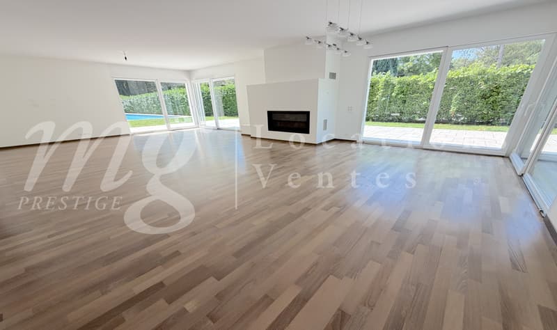 En exclusivité ! MAGNIFIQUE MAISON CONTEMPORAINE DE 8 PIECES AVEC JARDIN ARBORE ET GRANDE PISCINE (2)