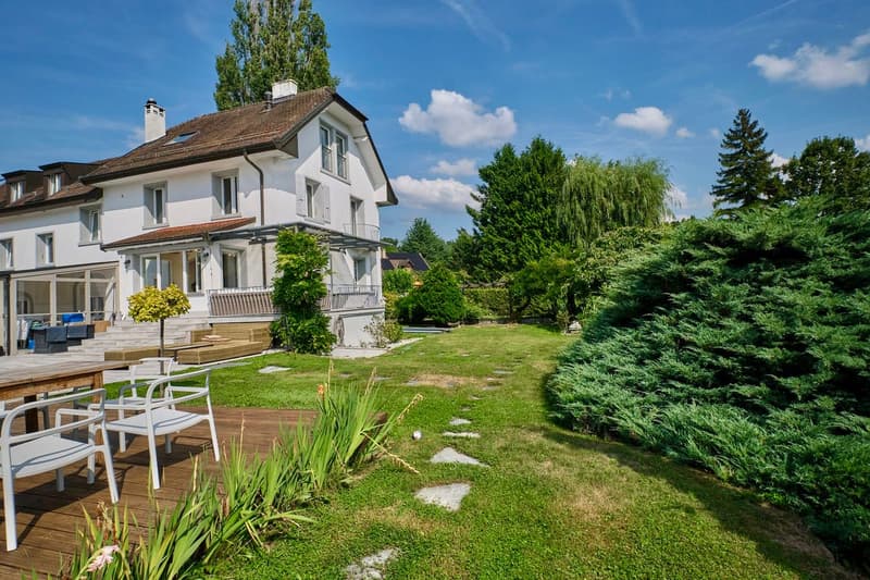 Beautiful Furnished  apartment in a renovated manor house (4)
