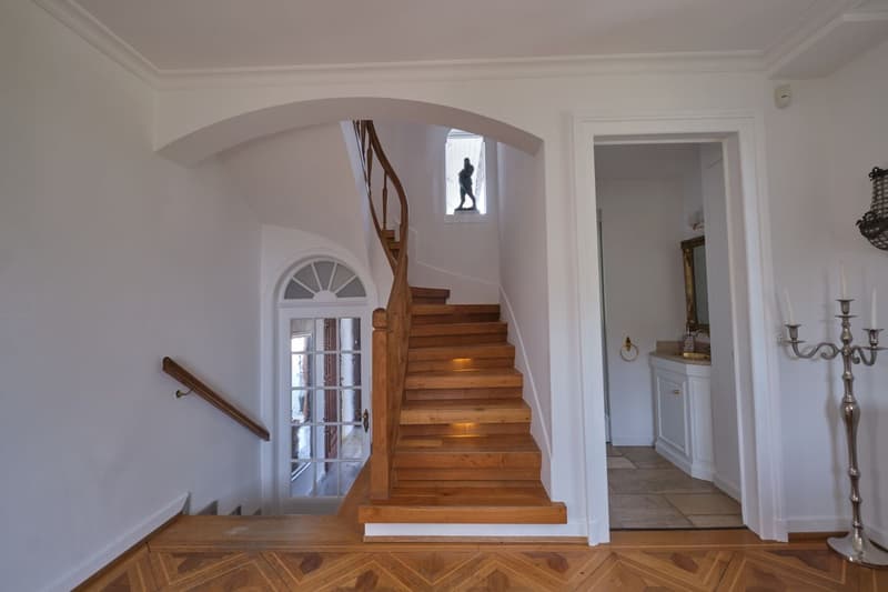 Beautiful Furnished  apartment in a renovated manor house (8)