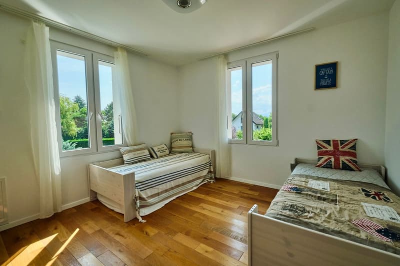 Beautiful Furnished  apartment in a renovated manor house (10)
