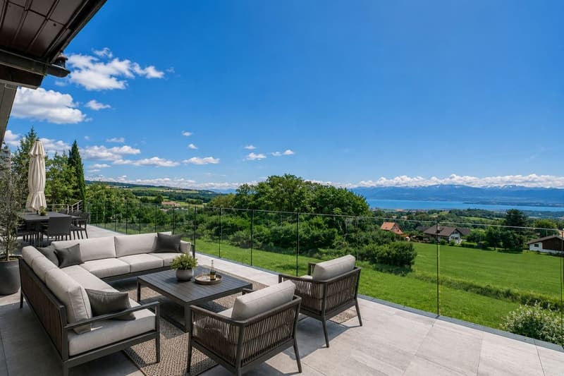 Villa individuelle avec vue spectaculaire sur le lac et le Mont Blanc (1)