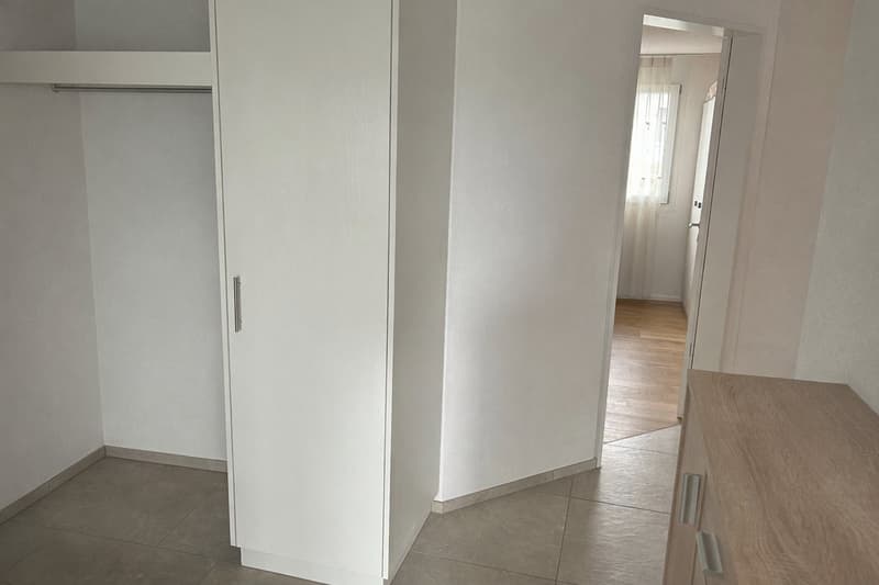 Moderne 4.5-Zimmer-Wohnung mit zwei Balkonen in Fahrwangen (3)