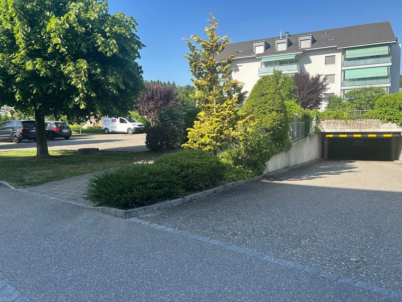 Bright 4.5-room apartment with balcony and garage in Oftringen (11)
