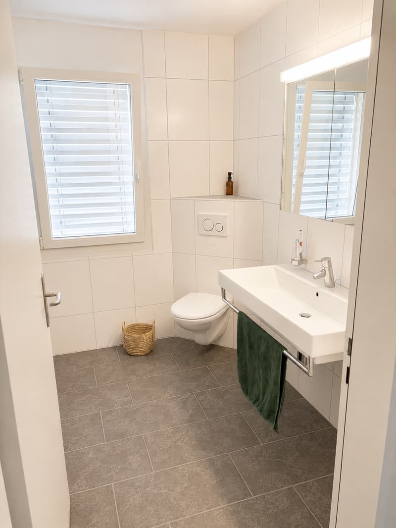Bright 4.5-room apartment with balcony and garage in Oftringen (6)
