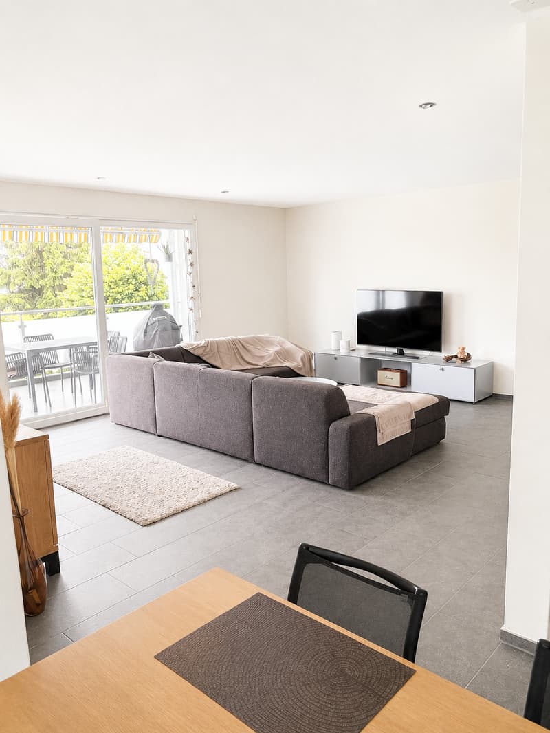Bright 4.5-room apartment with balcony and garage in Oftringen (4)