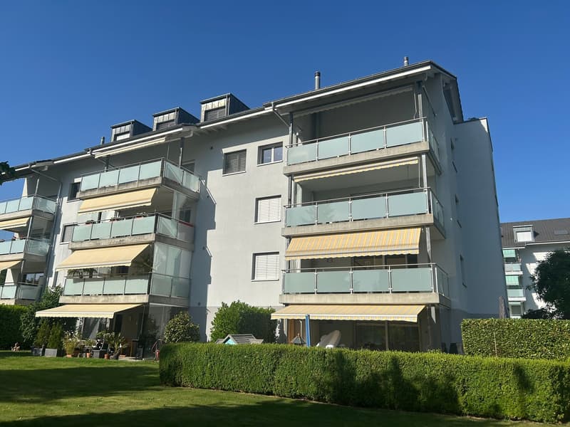 Bright 4.5-room apartment with balcony and garage in Oftringen (1)