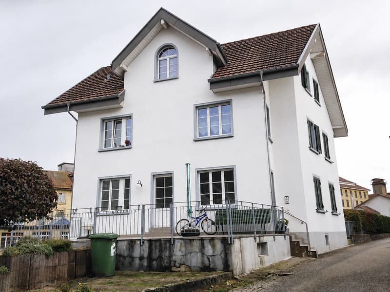 Quiet 4-room ground floor apartment with spacious seating area (1)