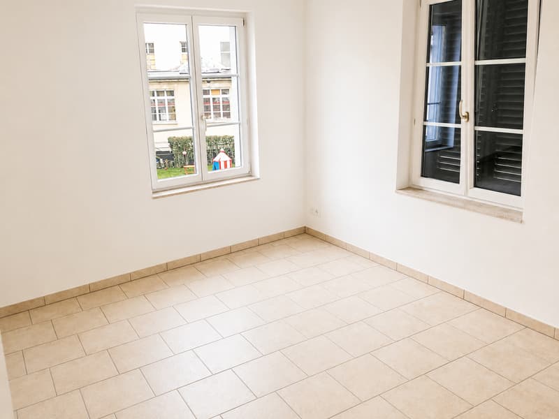 Quiet 4-room ground floor apartment with spacious seating area (6)