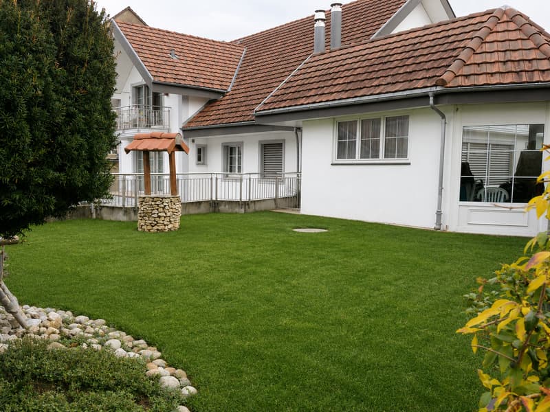 Quiet 4-room ground floor apartment with spacious seating area (9)