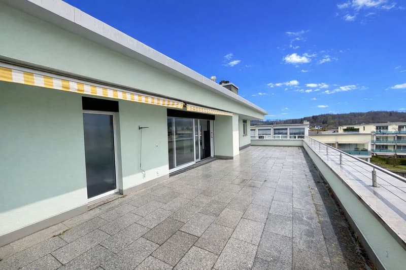 Appartamento in mansarda di 3,5 locali con terrazza di 93 m² e vista panoramica (6)
