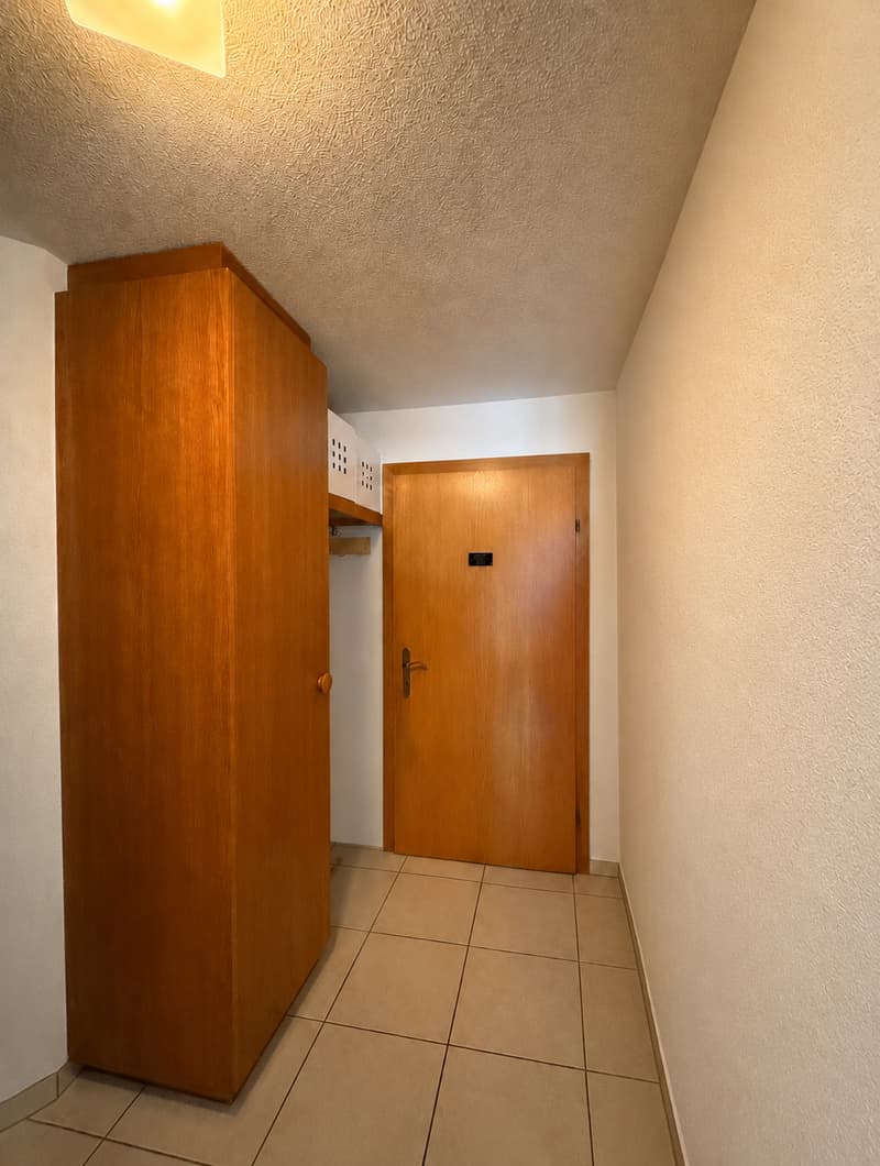 Appartement en rez-de-chaussée de 4,5 pièces lumineux avec espace de jardin (2)