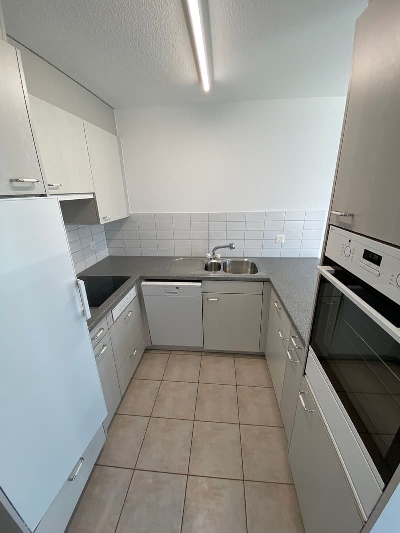 Gemütliche 4.5-Zimmer-Wohnung an sonniger und sehr zentraler Lage (3)