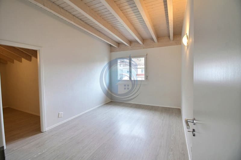CHARMING 4.5 ROOM APARTMENT ON THE TOP FLOOR - AVAILABLE IMMEDIATELY (4)