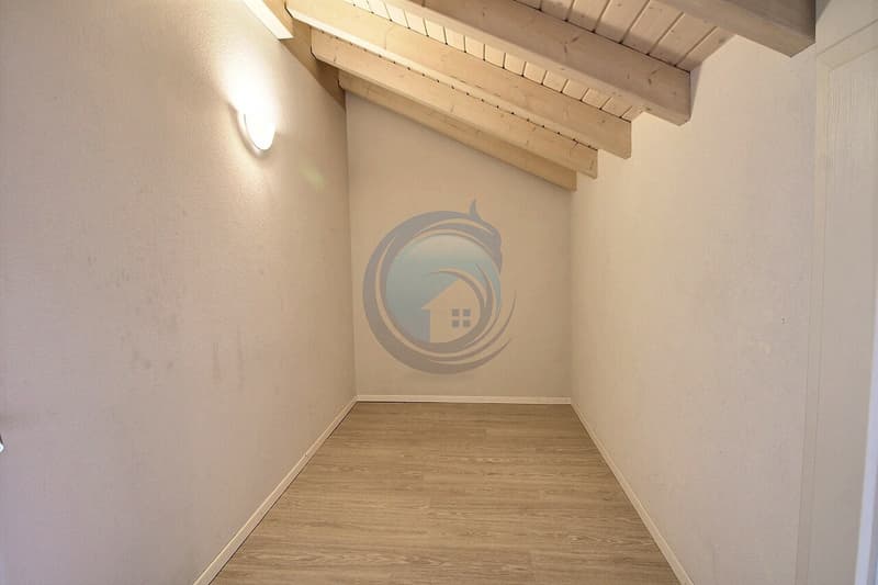 CHARMING 4.5 ROOM APARTMENT ON THE TOP FLOOR - AVAILABLE IMMEDIATELY (7)