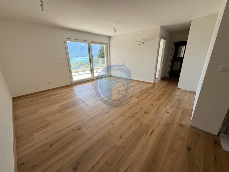 NEUWERTIGES 4,5-ZIMMER-WOHNUNG MIT PANORAMABLICK AUF DEN SEE (3)