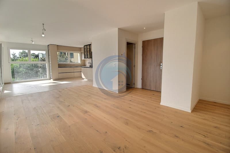 NEUES 4,5-ZIMMER-WOHNUNG MIT PANORAMABLICK AUF DEN SEE (3)
