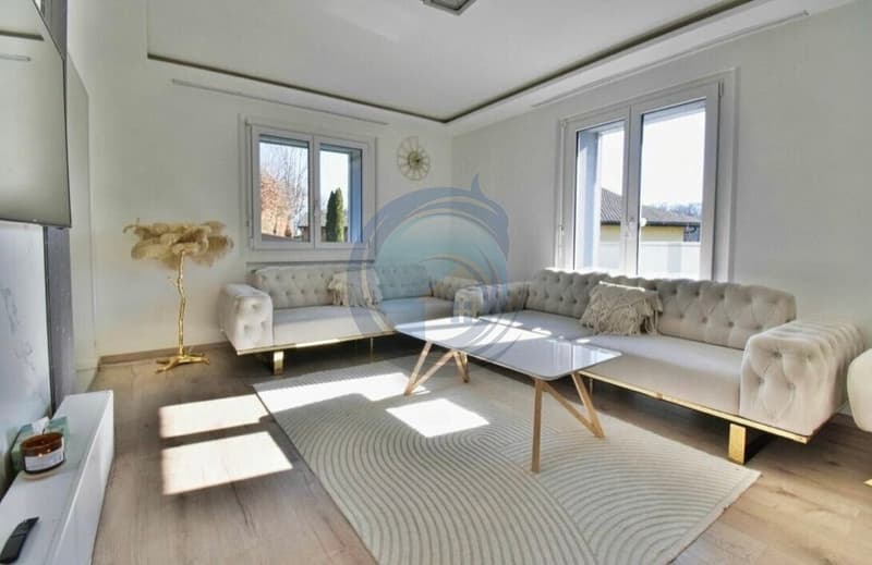 Beautiful individual villa with large garden and open view (3)