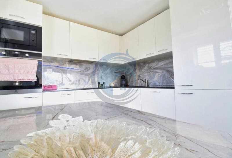 Beautiful individual villa with large garden and open view (6)