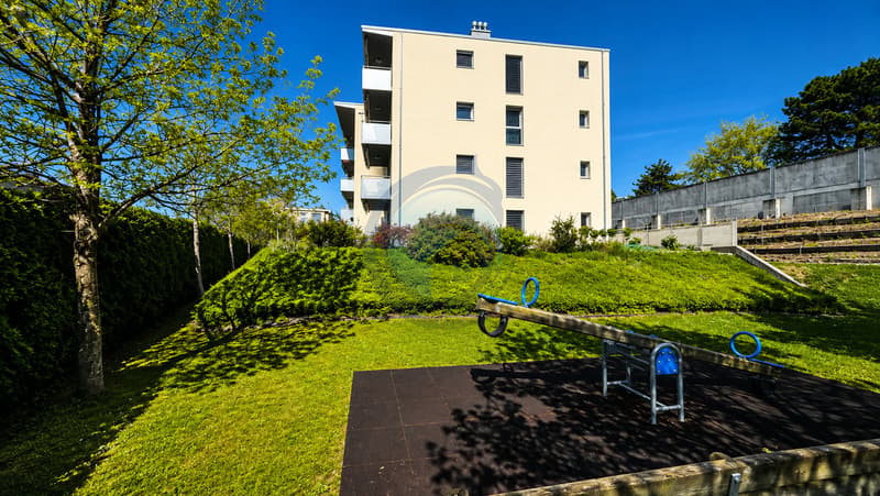Beautiful 3-room corner apartment with balcony near the lake (12)