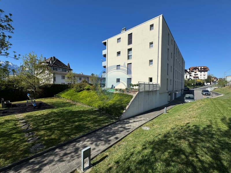 Beautiful 3-room corner apartment with balcony - Close to the shores of Lake Geneva (3)