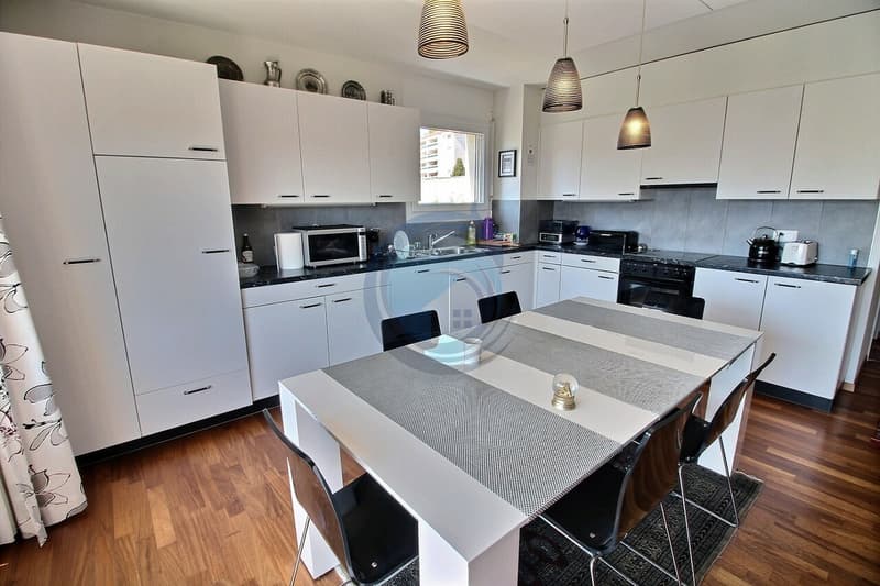 Beautiful 3-room corner apartment with balcony - Close to the shores of Lake Geneva (8)