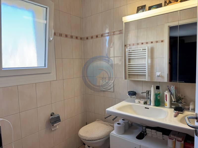 Beautiful 3-room corner apartment with balcony near the lake (7)