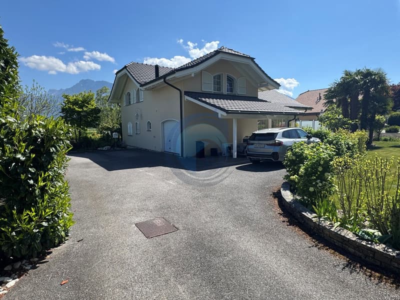 CHARMANTE VILLA INDIVIDUELLE 6,5 PCES AVEC PISCINE ET GRAND TERRAIN (6)