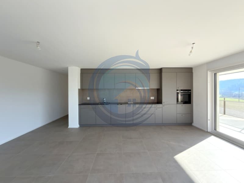 Bello appartamento nuovo di 3.5 locali con balcone (4)