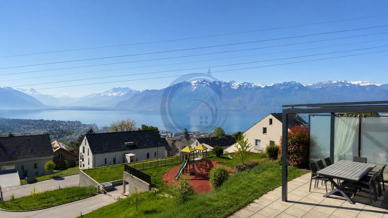JOLIE VILLA JUMELLE DE 5.5 PIECES AVEC VUE SUR LE LAC (3)