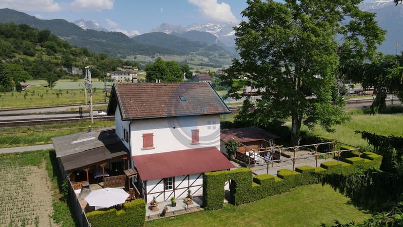 RAVISSANTE MAISON INDIVIDUELLE AVEC CACHET (7)
