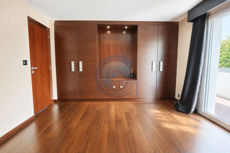 SOMPTUEUX APPARTEMENT EN DUPLEX DE 5.5 PIÈCES AVEC VUE SUR LE LAC (11)