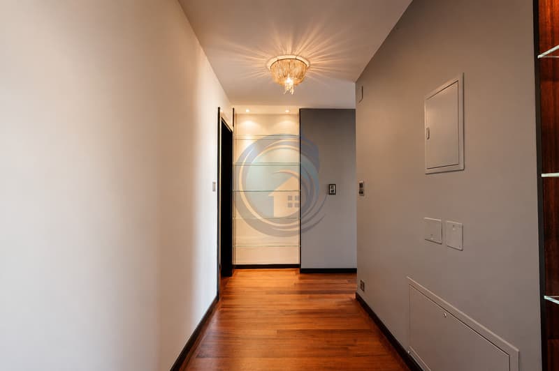 SOMPTUEUX APPARTEMENT EN DUPLEX DE 5.5 PIÈCES AVEC VUE SUR LE LAC (8)
