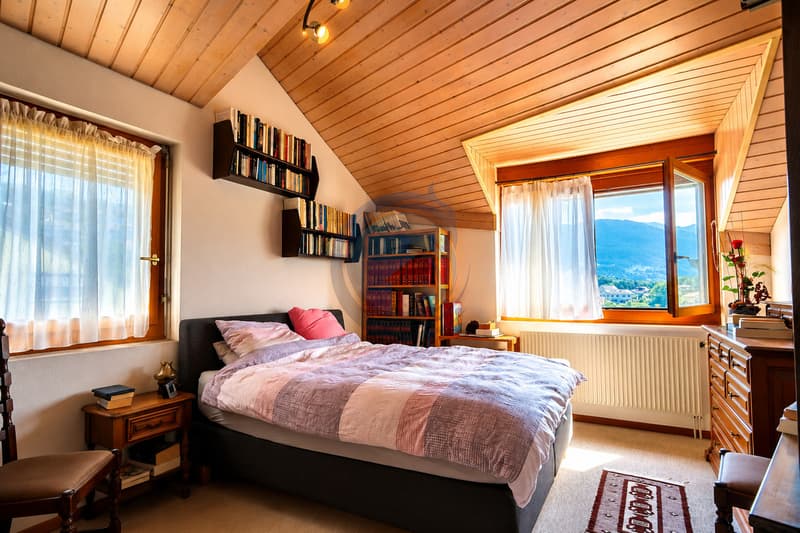 JOLIE VILLA CONTIGUË DE 6.5 PIÈCES AVEC VUE SUR LE LAC (11)