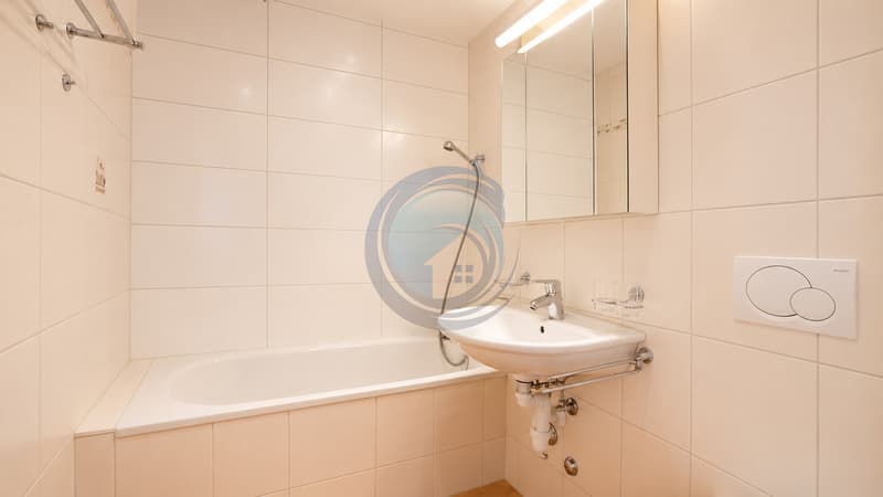 Schönes durchgehendes 3,5-Zimmer-Apartment mit schönem Balkon (10)