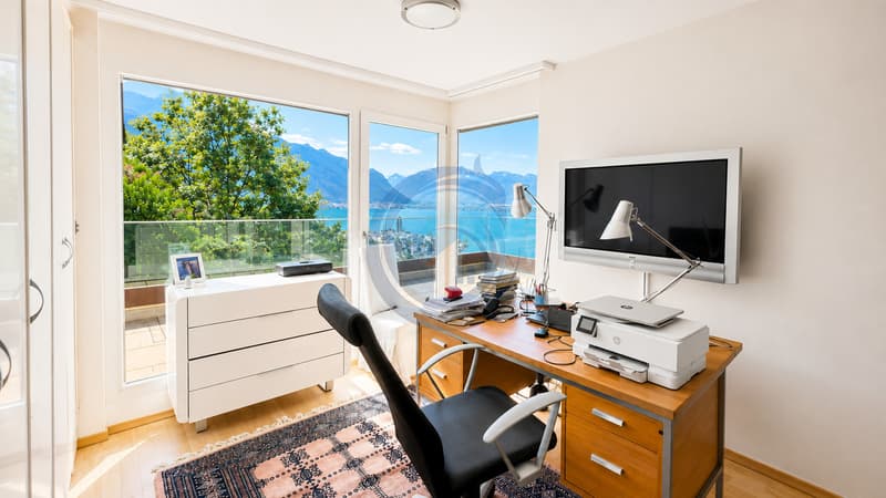 MAGNIFIQUE ATTIQUE DE 4.5 PIÈCES AVEC VUE PANORAMIQUE SUR LE LAC (8)