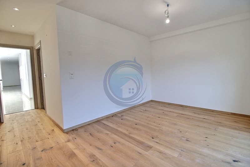 PRÄCHTIGES 4,5-ZIMMER-WOHNUNG MIT BALCON (12)