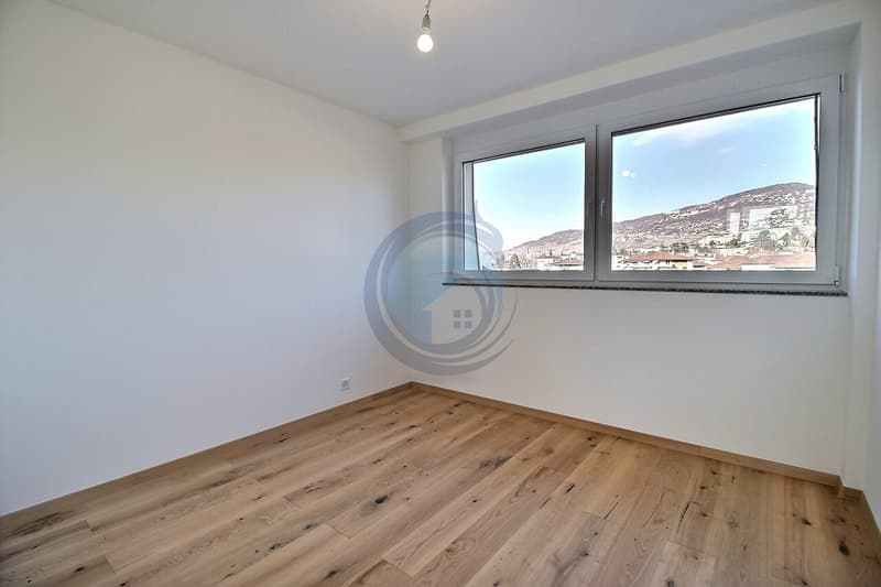 PRÄCHTIGES 4,5-ZIMMER-WOHNUNG MIT BALCON (7)