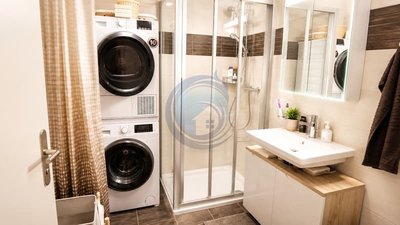 Schönes Apartment mit 3,5 Zimmern und großem Balkon (11)