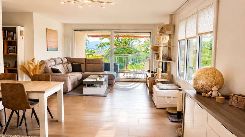 Schönes Apartment mit 3,5 Zimmern und großem Balkon (4)