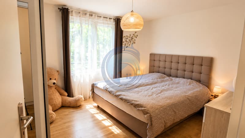 Schönes Apartment mit 3,5 Zimmern und großem Balkon (9)