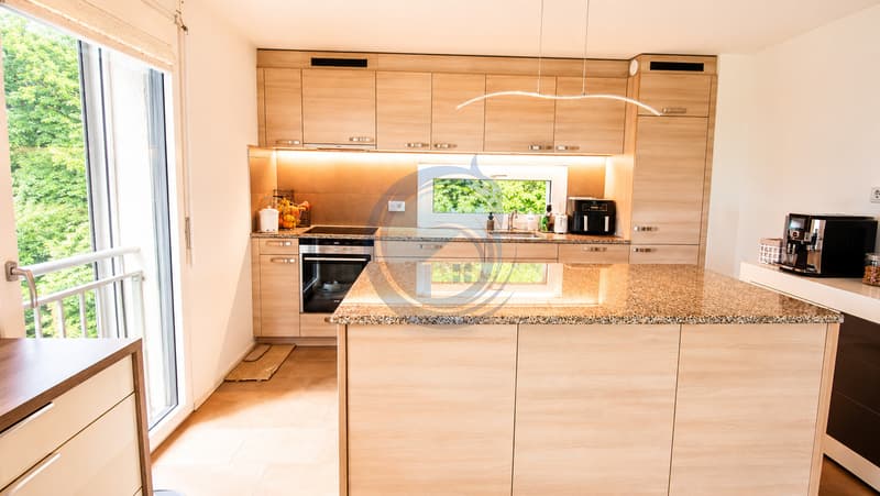 Schönes Apartment mit 3,5 Zimmern und großem Balkon (7)