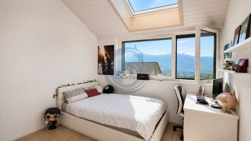 JOLIE VILLA JUMELLE DE 5.5 PIECES AVEC VUE SUR LE LAC (11)
