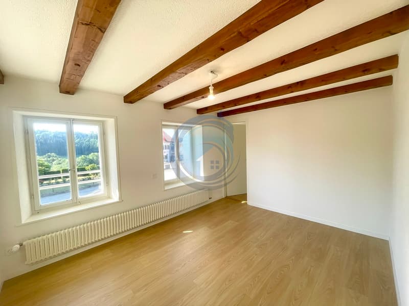 BEL APPARTEMENT DE 2,5 PIÈCES AU COEUR DE PORSEL (5)