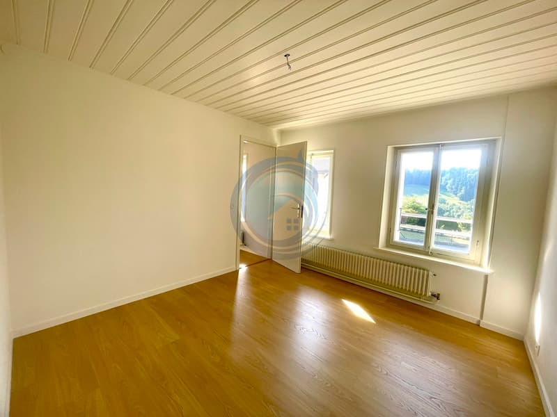 BEL APPARTEMENT DE 2,5 PIÈCES AU COEUR DE PORSEL (8)