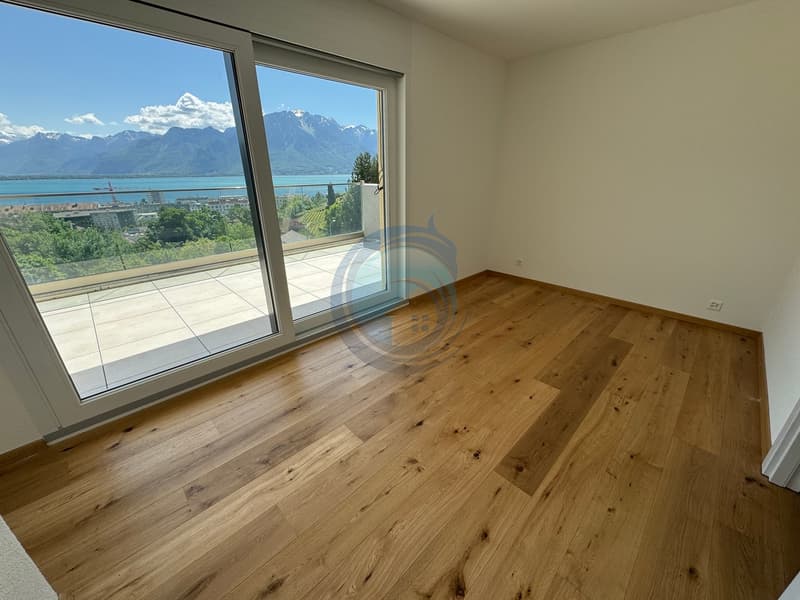 Wohnung mit 2,5 Zimmern im Dachgeschoss mit Panoramablick auf den See (5)